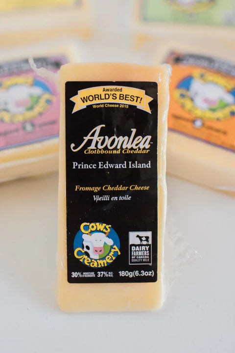 Avonlea Clothbound Cheddar by Cows Creamery, 180g